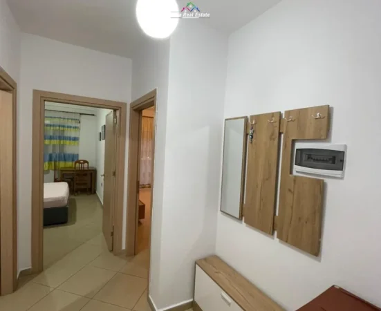 Tirane, jepet me qera apartament 1+1+Ballkon Kati 2, 70 m² 420 € (bulevardi migjeni)