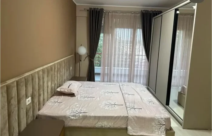 Tirane, jepet me qera apartament 3+1+Aneks+Ballkon Kati 4, 191 m² 1.400 € 