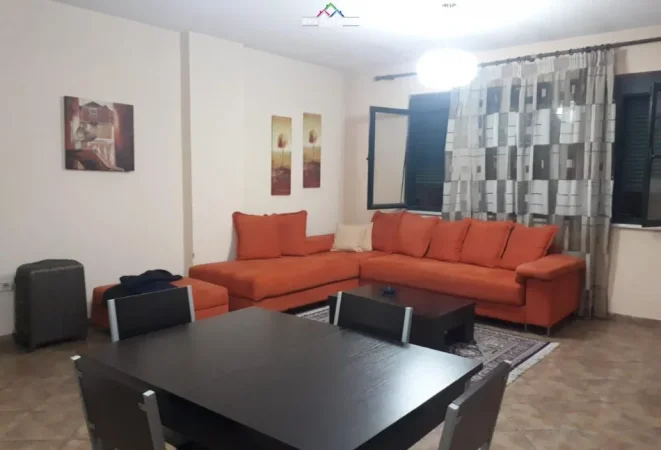 Tirane, jepet me qera apartament 1+1+Ballkon Kati 9, 80 m² 620 € (blloku)