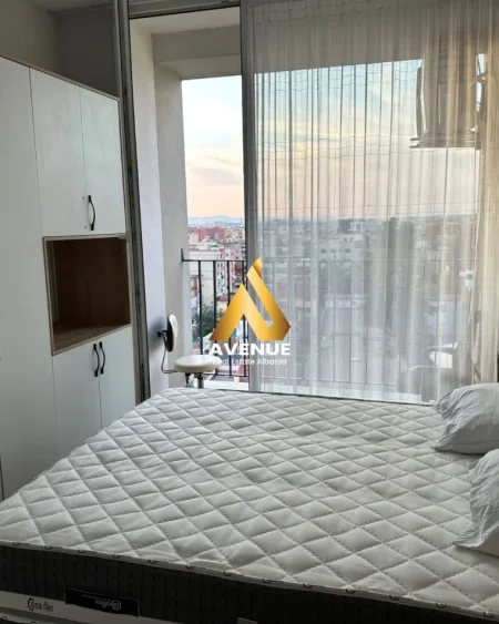 Tirane, jepet me qera apartament 1+1+Ballkon Kati 8, 75 m² 75 € (Rruga Riza Cerova)