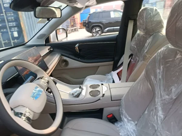 Tirane, shes makine elektrike Aion V Elektrike, e bardhë automatik Klima 2.000 km 23.000 €