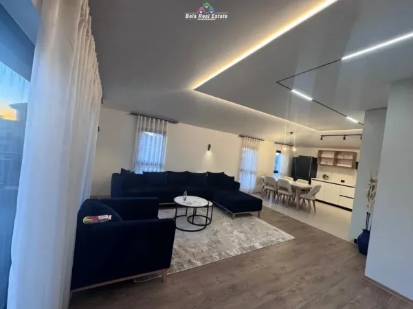 Tirane, jepet me qera Vile 2+1 Kati 3, 120 m² 900 € (san bruzi)