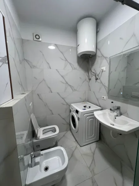 Tirane, jepet me qera apartament 2+1+Aneks+Ballkon Kati 2, 115 m² 1.500 € 