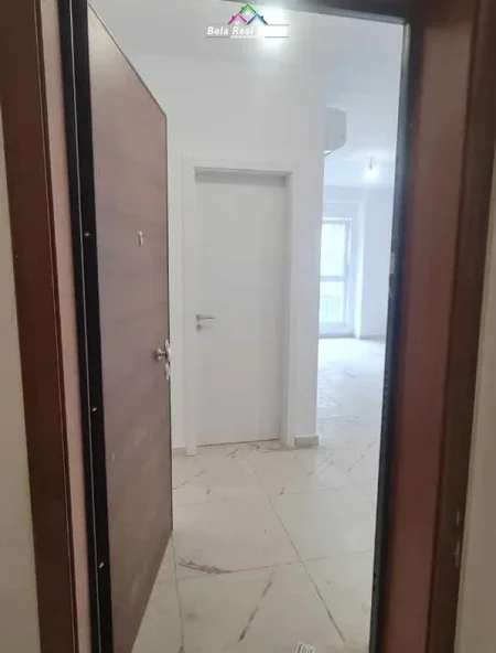 Tirane, jepet me qera zyre Kati 2, 79 m² 520 € (dritan hoxha)