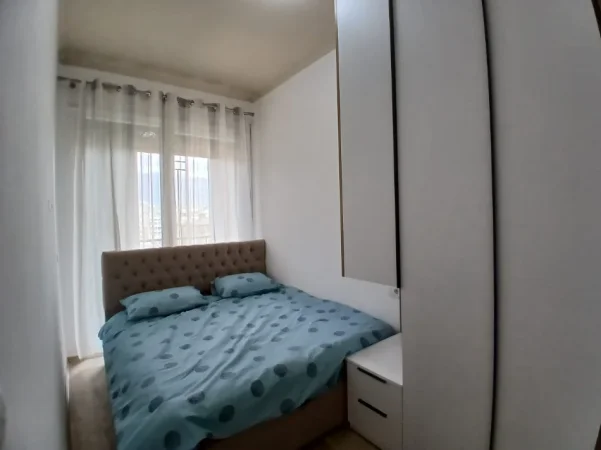 Tirane, jepet me qera apartament 1+1 Kati 7, 65 m² 500 € 