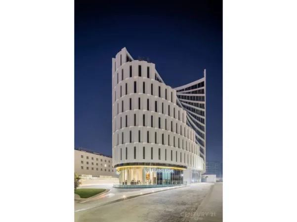 Tirane, jepet me qera ambjent biznesi Kati 6, 698 m² (Met Building)