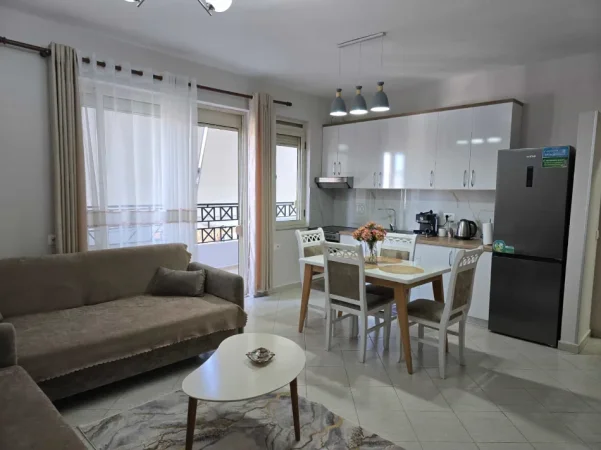Tirane, jepet me qera apartament 1+1 Kati 2, 65 m² 650 € (Rruga Siri Kodra)