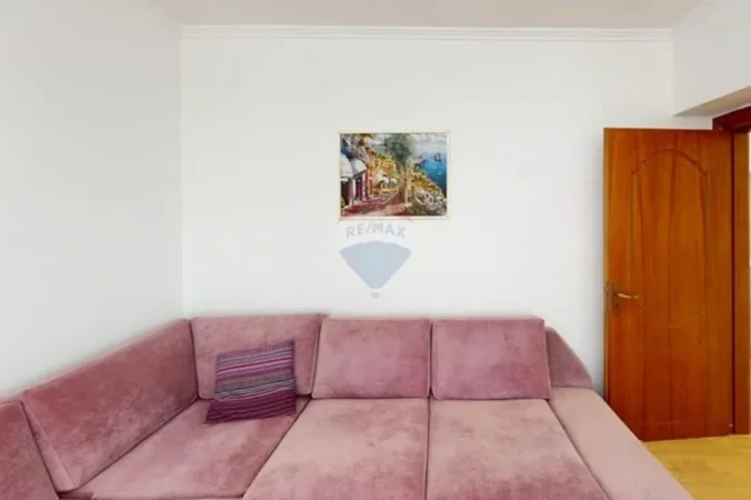 Tirane, jepet me qera apartament 1+1 , 60 m² 600 € 