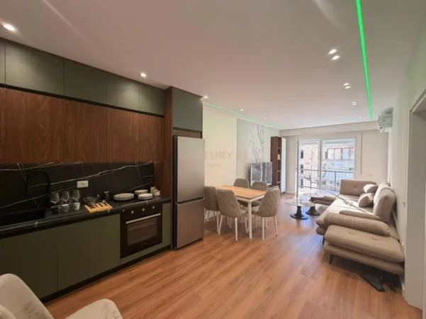 Tirane, jepet me qera apartament 2+1 Kati 2, 90 m² 850 € (Shkolla niket dardani)