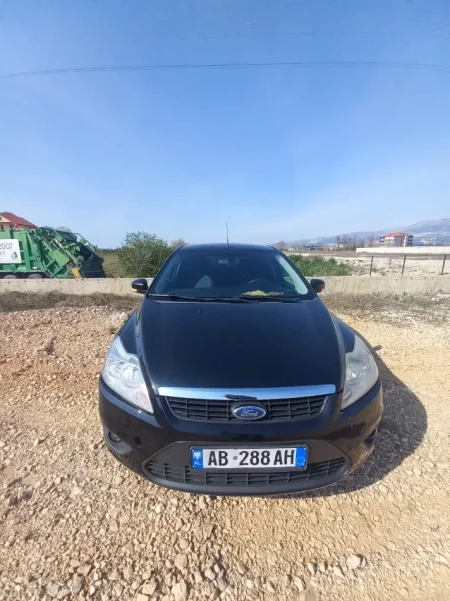 Tirane, shes makine Ford Fokus Nafte, manuale Klima 170.000 km 280.000 €