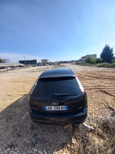 Tirane, shes makine Ford Fokus Nafte, manuale Klima 170.000 km 280.000 €