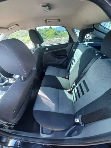 Tirane, shes makine Ford Fokus Nafte, manuale Klima 170.000 km 280.000 €