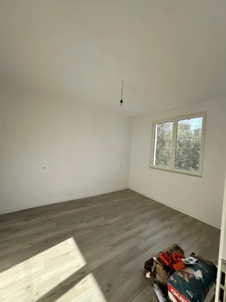Durres, shitet apartament 2+1 Kati 3, 82.000 €