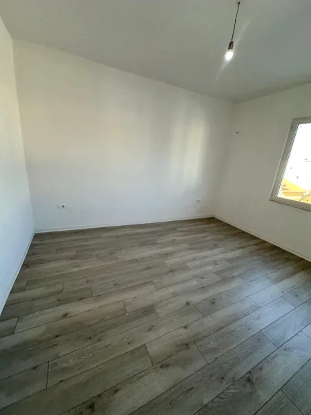 Durres, shitet apartament 2+1 Kati 3, 82.000 €