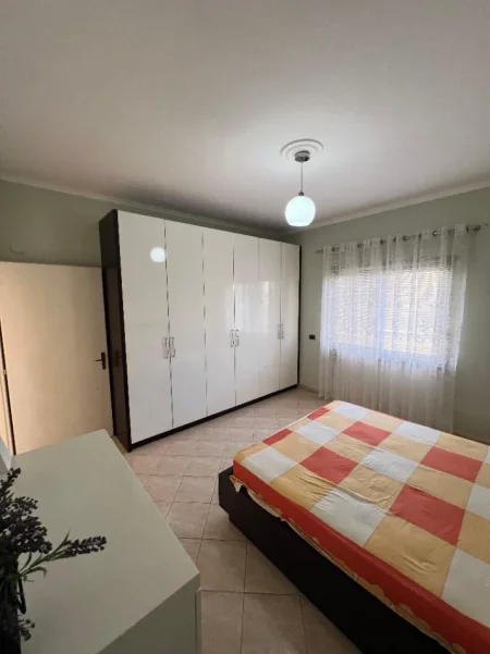 Tirane, jepet me qera apartament 2+1, 40.000 all, (Misto Mame, prane Yzberishtit,Tirane)