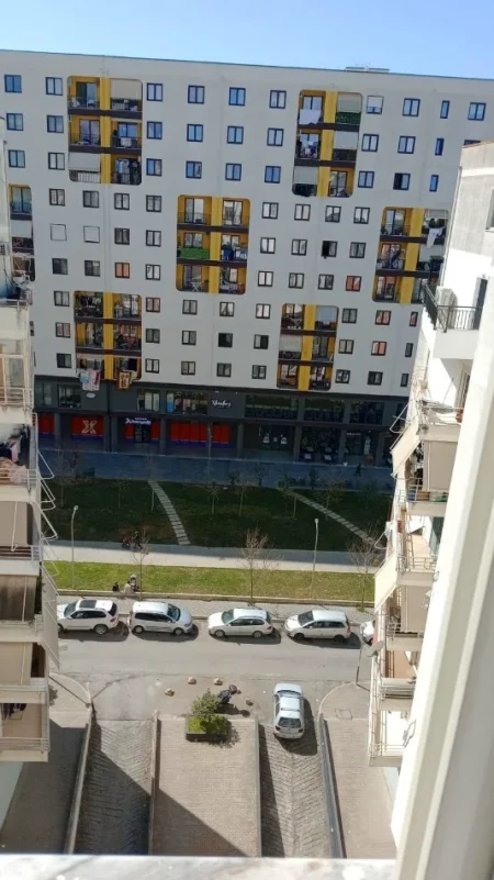 Tirane, jepet me qera apartament 1+1 Kati 8, 65 m² 450 €