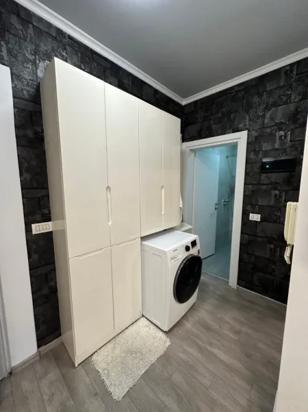 Tirane, jepet me qera apartament 1+1 Kati 2, 62 m² 500 € 