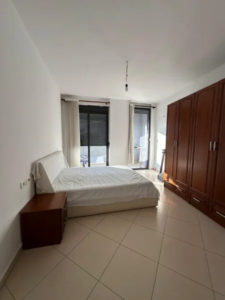Tirane, jepet me qera apartament 2+1 Kati 7, 76 m² 450 € 