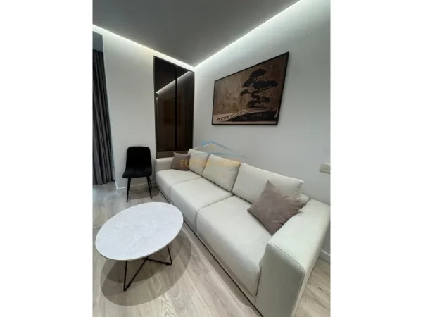 Tirane, jepet me qera apartament Kati 1, 65 m² 1.000 €