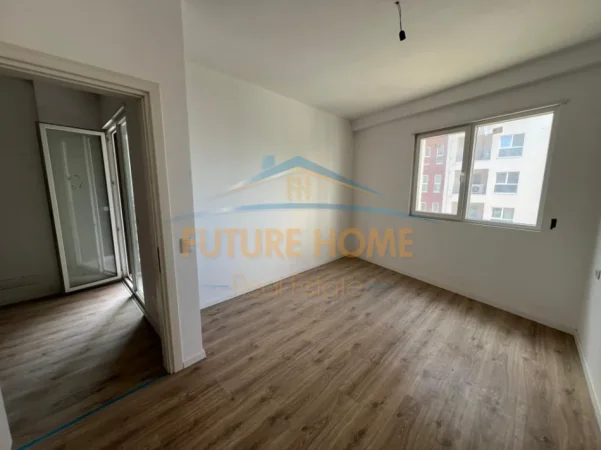 Tirane, jepet me qera zyre Kati 3, 62 m² 600 €
