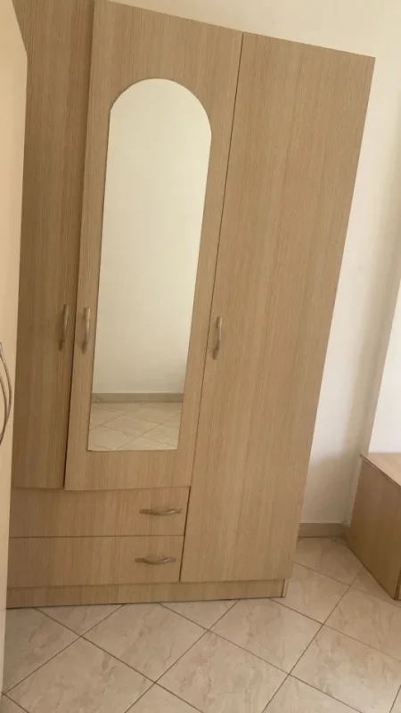 Tirane, jap me qera apartament 2+1 Kati 4, 80 m² 370 € (astir)