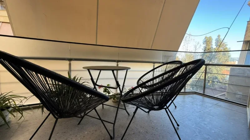 Tirane, jepet me qera apartament 2+1 Kati 3, 135 m² 1.350 € (liqeni)