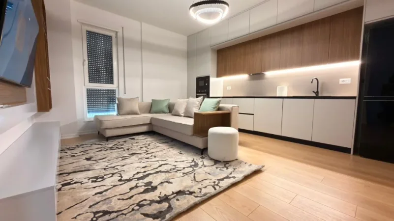 Tirane, jepet me qera apartament 2+1 Kati 4, 80 m² 600 € (5 Maji)