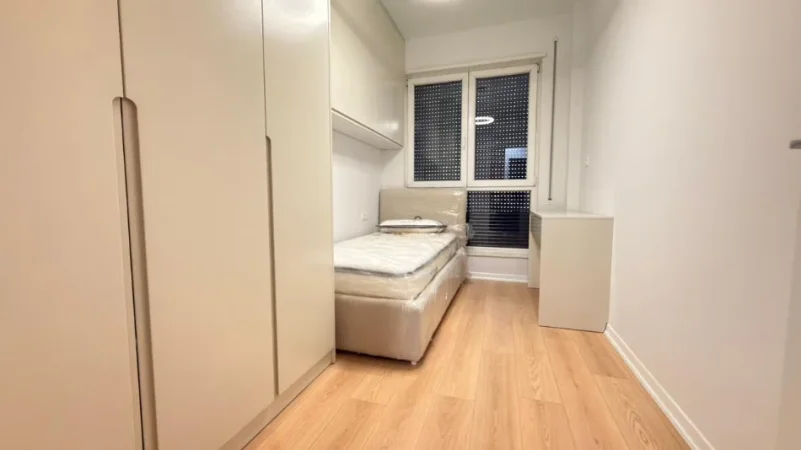 Tirane, jepet me qera apartament 2+1 Kati 4, 80 m² 600 € (5 Maji)