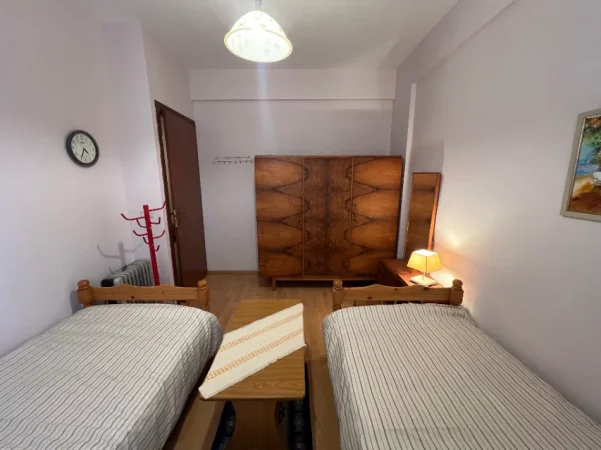 Tirane, jepet me qera apartament 2+1 Kati 5, 95 m² 800 € (stadiumi dinamo)