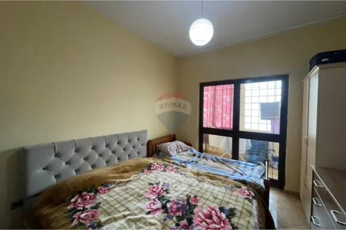 Tirane, shitet apartament 1+1 , 145.000 €