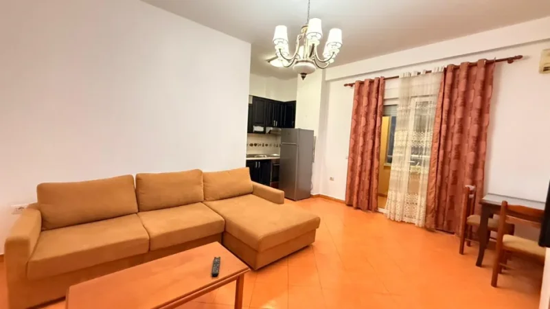 Tirane, jepet me qera apartament 1+1 Kati 1, 70 m² 600 € 