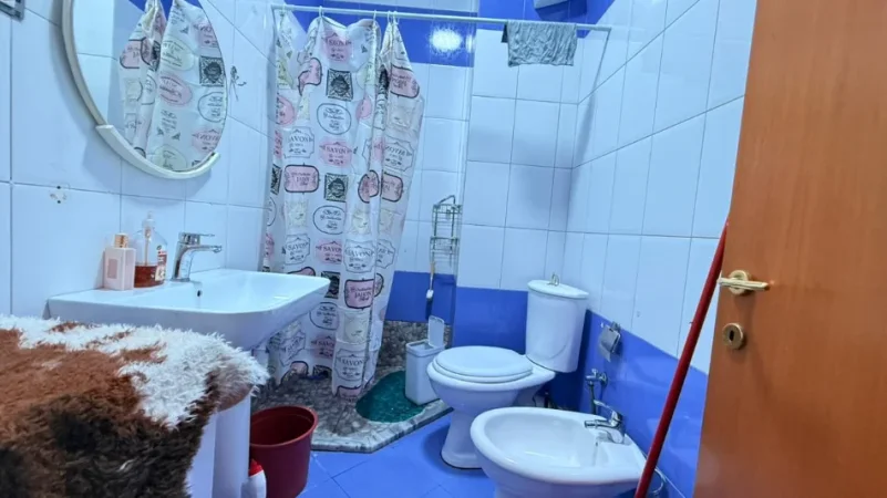 Tirane, jepet me qera apartament 1+1 Kati 1, 70 m² 600 € 