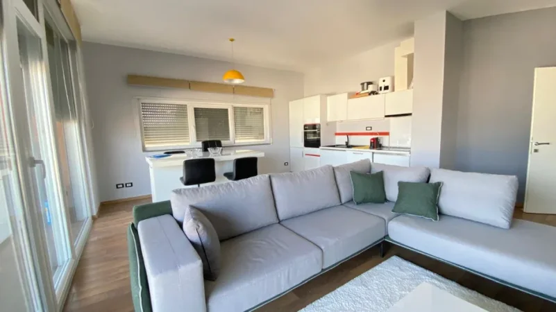 Tirane, jepet me qera apartament 2+1 Kati 3, 100 m² 1.000 € 