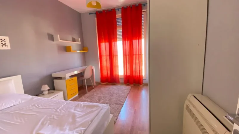 Tirane, jepet me qera apartament 2+1 Kati 3, 100 m² 1.000 € 