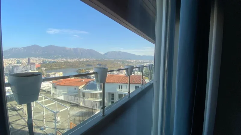 Tirane, jepet me qera apartament 2+1 Kati 3, 100 m² 1.000 € 