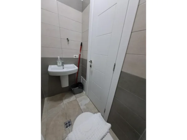 Tirane, shitet apartament 2+1 Kati 1, 85 m² 210.000 € (Apartament 2+1+2+Post Parkimi, Don Bosko)