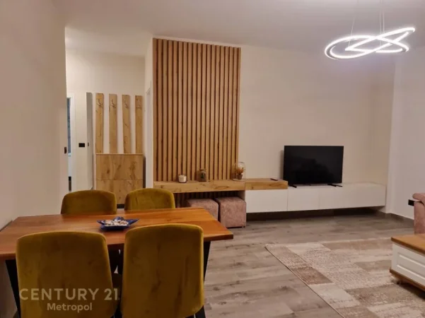 Tirane, jepet me qera apartament 1+1+Aneks+Ballkon Kati 1, 80 m² 800 € 