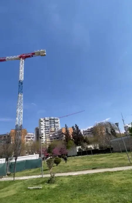 Tirane, shitet garazh | post parkimi Kati -2, 16 m² 45.000 € (Qender)