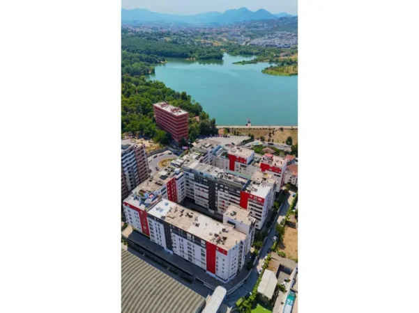 Tirane, jepet me qera apartament 3+1+Aneks+Ballkon Kati 4, 155 m² 2.500 € (Nobis)