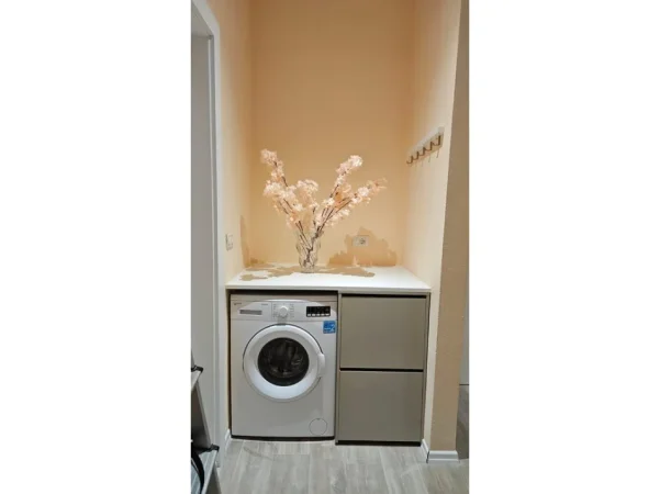 Tirane, jepet me qera apartament 1+1+Aneks+Ballkon Kati 4, 90 m² 700 € (Usluga)