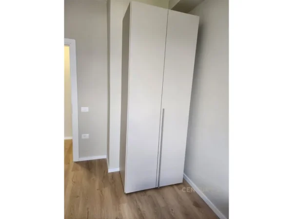 Tirane, jepet me qera apartament 2+1+Aneks+Ballkon Kati 8, 78 m² 650 € 