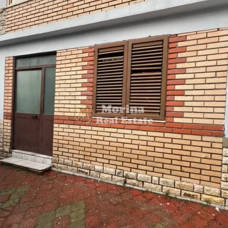 Tirane, jepet me qera shtepi 1+1 Kati 1, 55 m² 200 € (5 Maji)