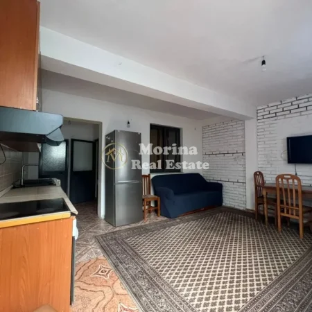 Tirane, jepet me qera shtepi 1+1 Kati 1, 55 m² 200 € (5 Maji)