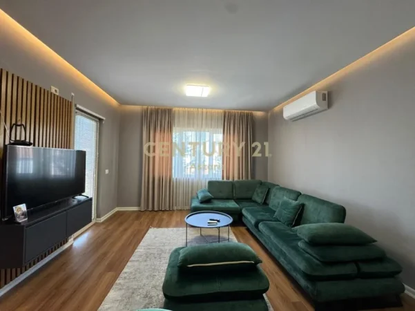 Tirane, jepet me qera apartament 1+1+Aneks+Ballkon Kati 2, 70 m² 600 € 