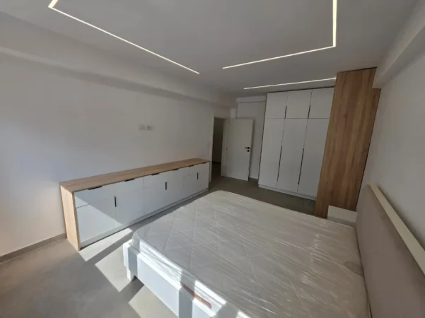 Durres, shitet apartament 2+1+Ballkon Kati 3, 80 m² 160.000 € (Rruga Shoqeria Bashkimi)