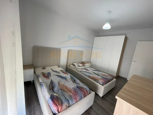 Tirane, jepet me qera apartament 2+1+Ballkon Kati 3, 94 m² 750 € (Fiori Di Bosco)