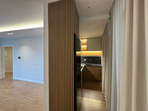 Tirane, jepet me qera zyre Kati 3, 125 m² 1.600 € (Liqeni Artificial, Lake View)