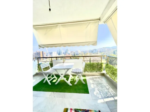 Tirane, jepet me qera apartament 2+1+Aneks+Ballkon Kati 6, 115 m² 800 € 