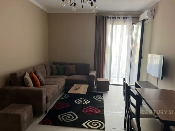 Tirane, jepet me qera apartament 1+1+Aneks+Ballkon Kati 4, 65 m² 500 € (Asl 1)