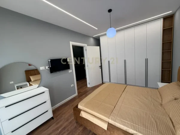 Tirane, jepet me qera apartament 1+1+Aneks+Ballkon Kati 5, 66 m² 700 € (FIORI DI BOSKO)